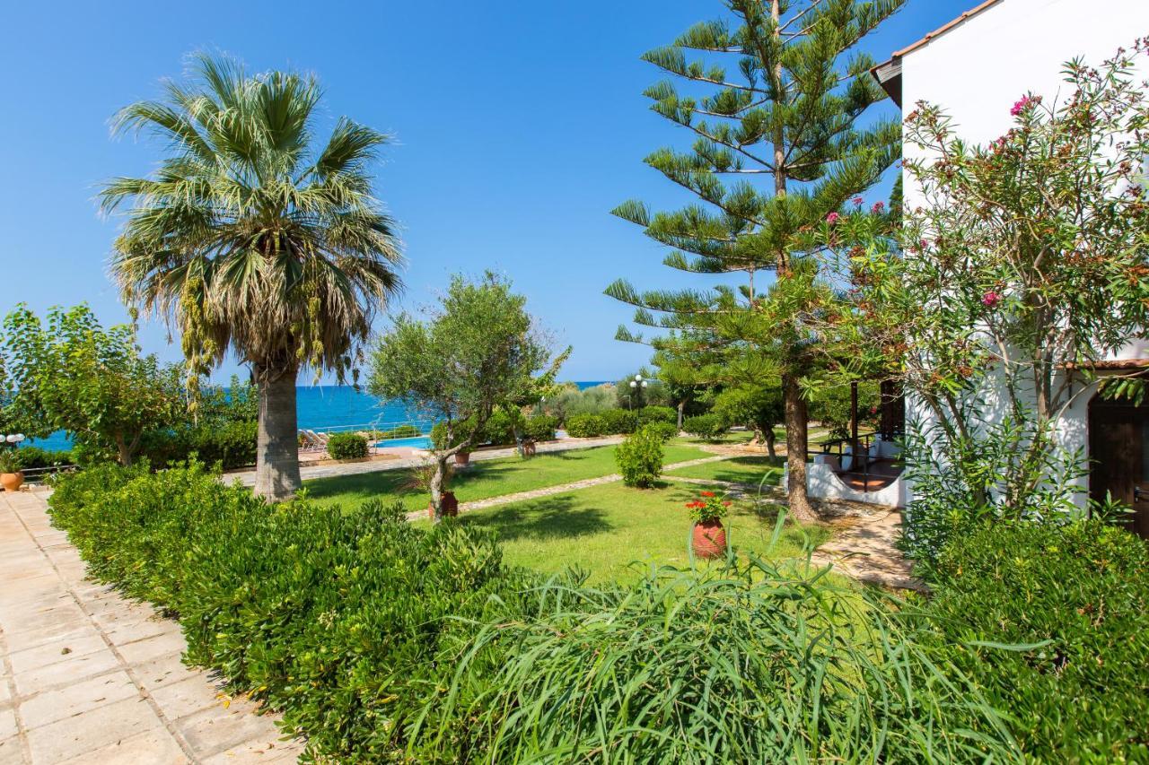 Beachfront Family Villa Katerina With Private Pool, Playground, Bbq & Amazing Sea Views! Petres  Экстерьер фото