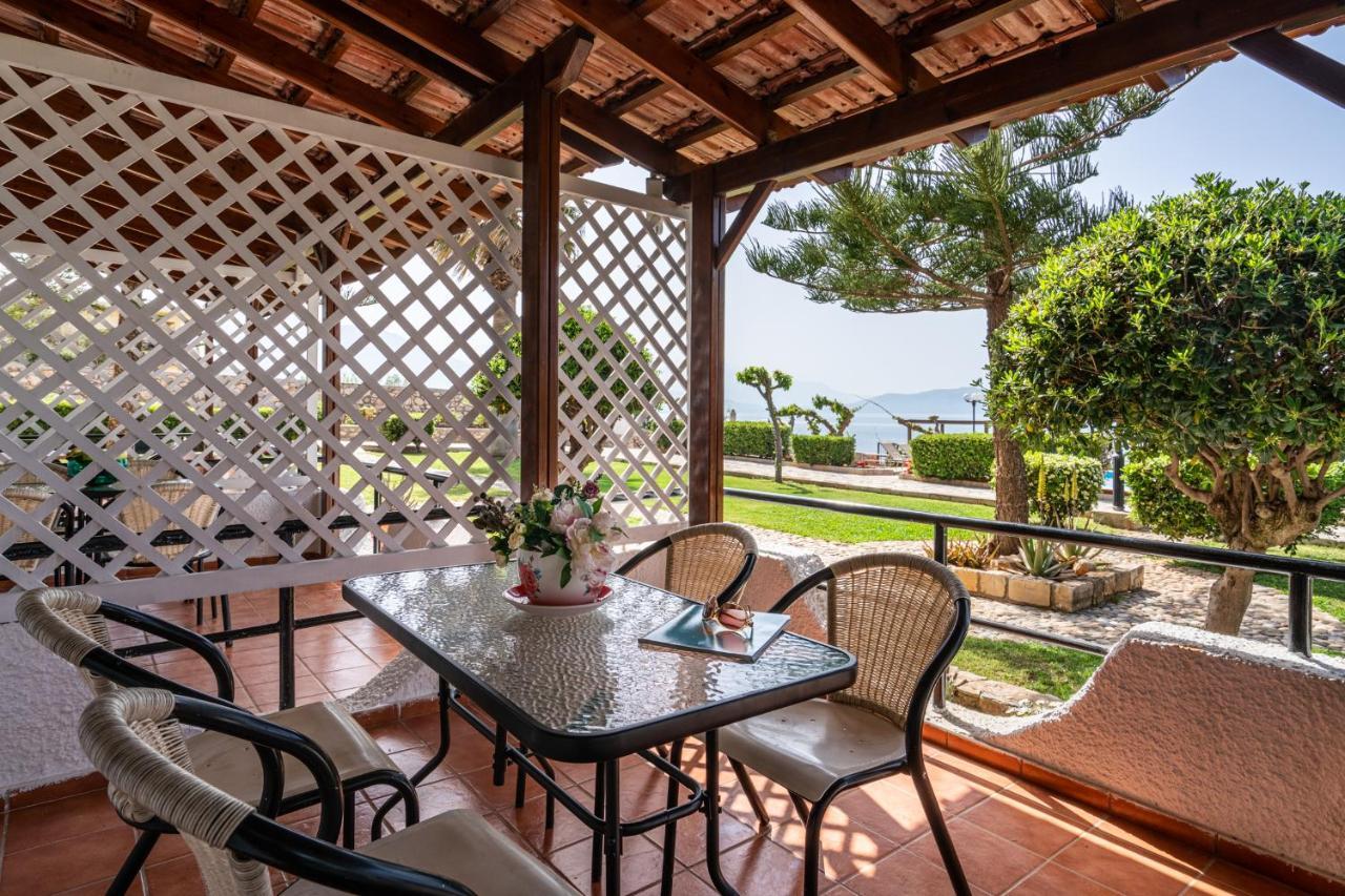 Beachfront Family Villa Katerina With Private Pool, Playground, Bbq & Amazing Sea Views! Petres  Экстерьер фото