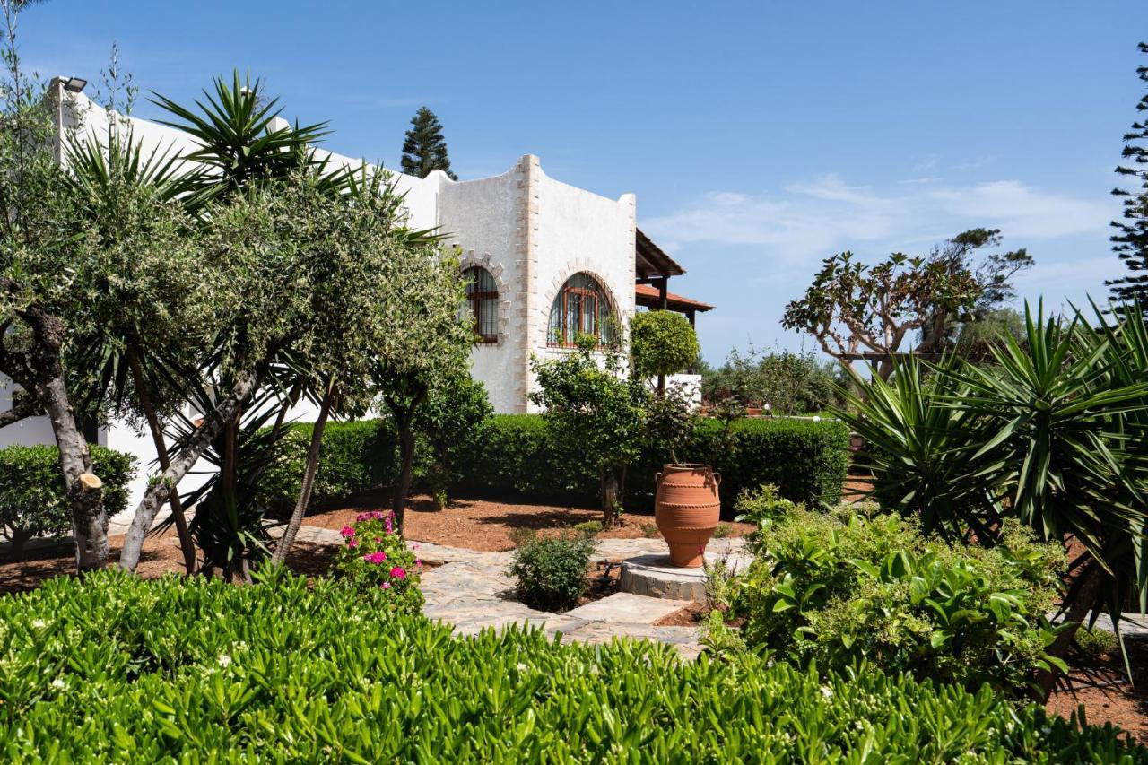 Beachfront Family Villa Katerina With Private Pool, Playground, Bbq & Amazing Sea Views! Petres  Экстерьер фото